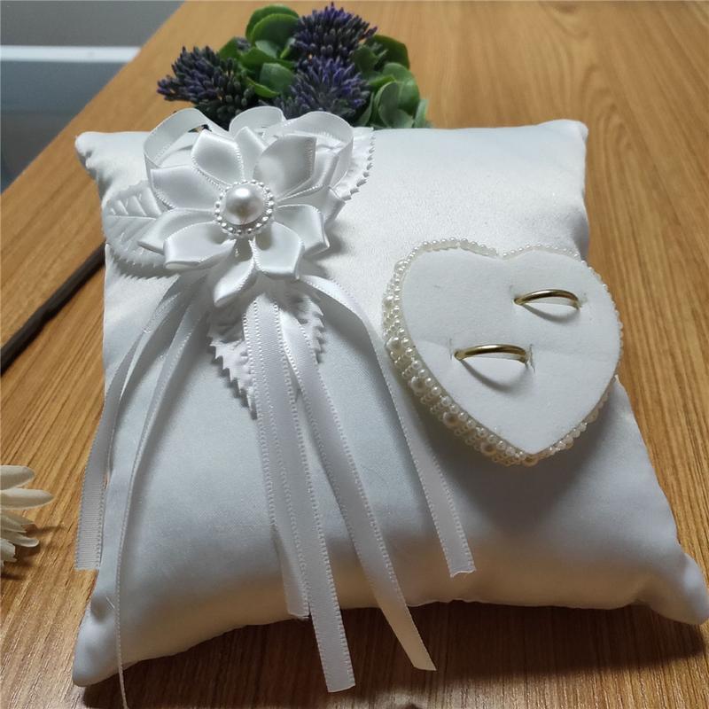 หมอนใส่แหวนแต่งงาน สไตล์ยุโรป  - Ring Bearer Pillow บทวิจารณ์และราคา