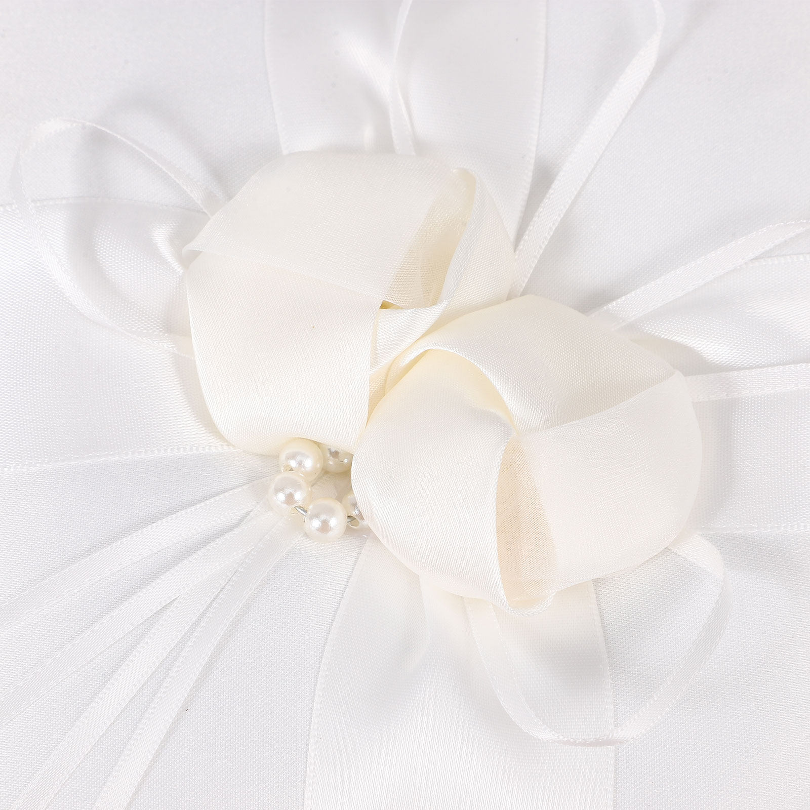 หมอนใส่แหวนสีขาว ขนาด 20x20 ซม - Ring Bearer Pillow บทวิจารณ์และราคา